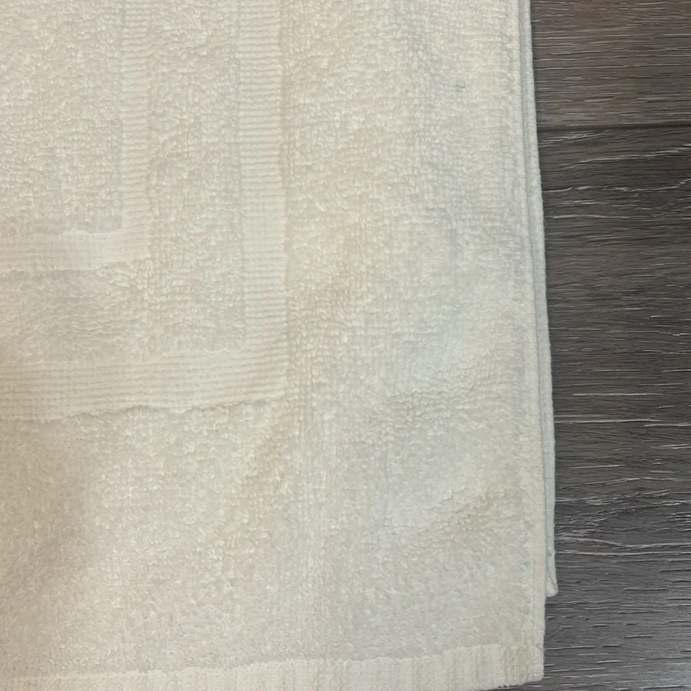 Set of Two 100% Bath Mats Sizes 34” X 22” & 32” X 21”
